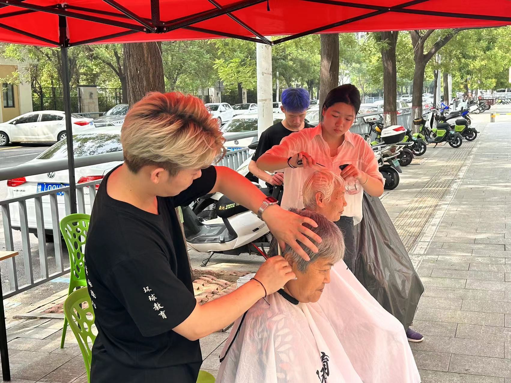 浓情端午，关爱老人——名泰工会委员会公益活动顺利开展！